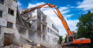 Промышленный демонтаж зданий Саянск, цена от 2941 руб.