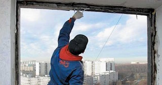 Демонтаж остекления балкона в Саянске - цена от 568 руб. - Сварной-Сск