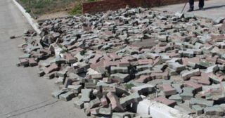 Демонтаж тротуарной плитки Саянск, цена от 2941 руб.